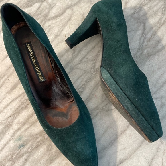 Vintage Anne Klein Couture dark green suede pumps size 7.5